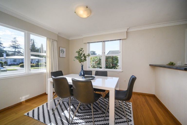 Photo of property in 6 Ruha Street, West End, Palmerston North, 4412