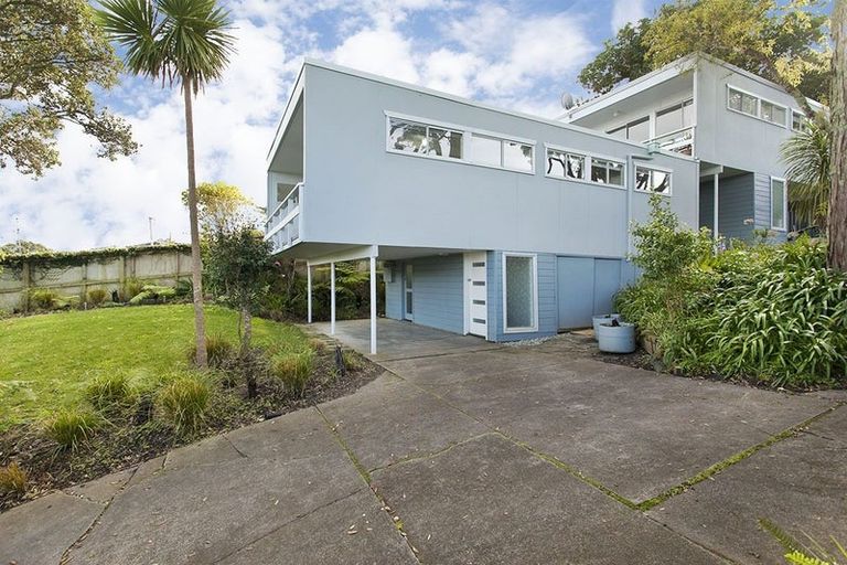 Photo of property in 1/8 Rewi Street, Torbay, Auckland, 0630