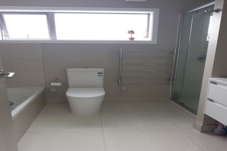 Photo of property in 2/113 Moorefield Road, Johnsonville, Wellington, 6037