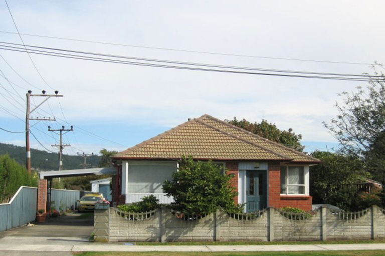 Photo of property in 8 Bathurst Street, Silverstream, Upper Hutt, 5019