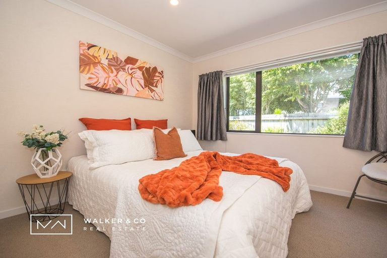 Photo of property in 14 Cosgrove Rise, Riverstone Terraces, Upper Hutt, 5018
