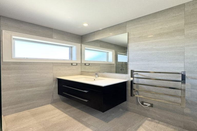 Photo of property in 8 Mural Place, Greenhithe, Auckland, 0632