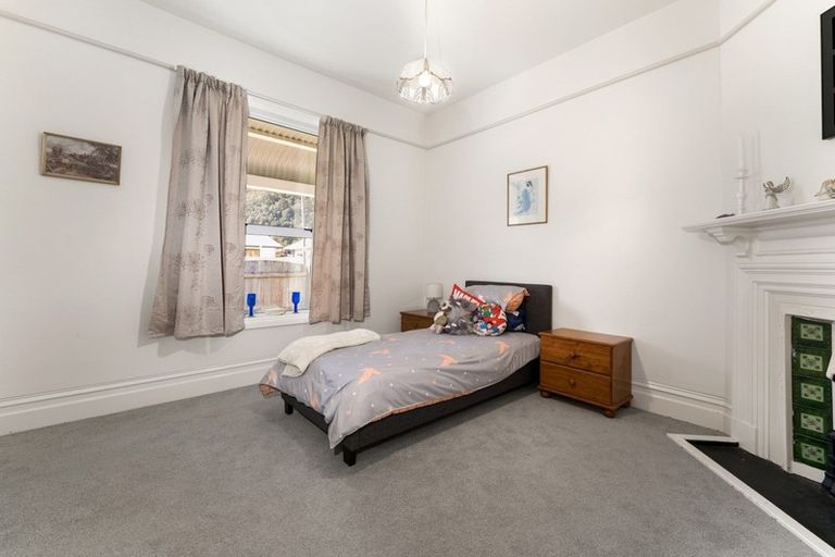 Photo of property in 47 Kent Street, Picton, 7220