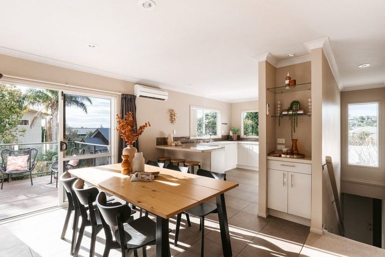 Photo of property in 41 Oteki Park Drive, Welcome Bay, Tauranga, 3112