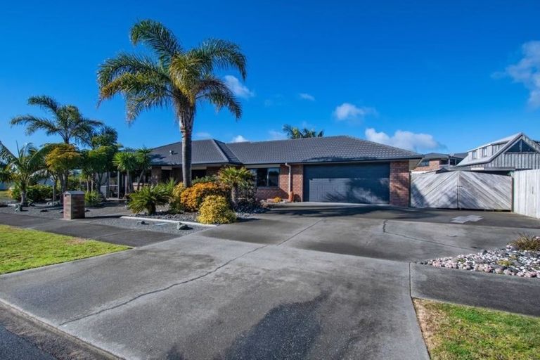 Photo of property in 35 Ata-mahina Way, Ruakaka, 0116