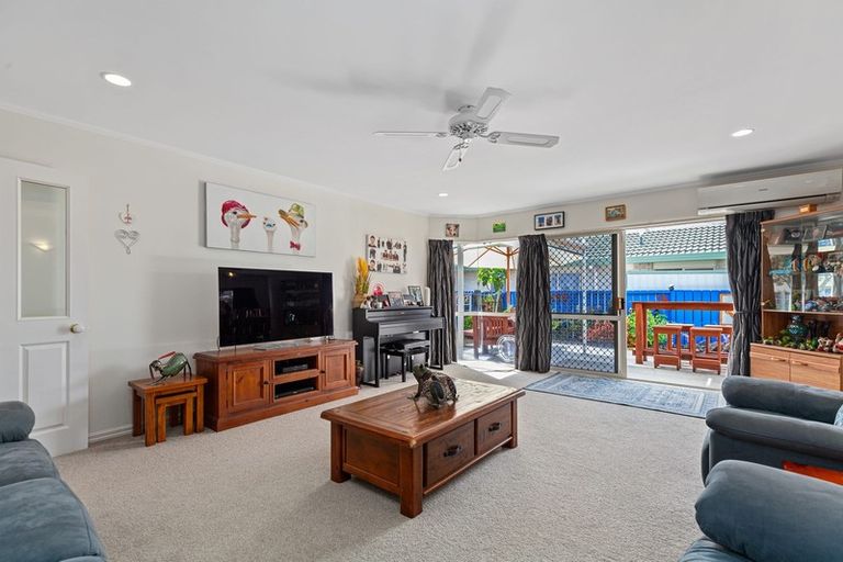 Photo of property in 19 Reef Avenue, Papamoa Beach, Papamoa, 3118