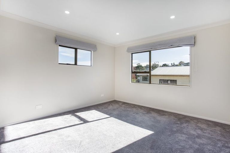 Photo of property in 7 Flaunty Place, West Harbour, Auckland, 0618