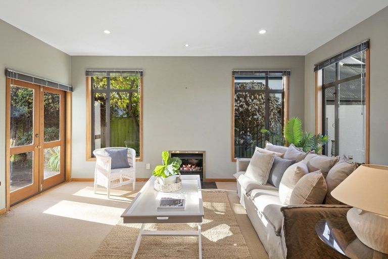 Photo of property in 105 Hawford Road, Opawa, Christchurch, 8023