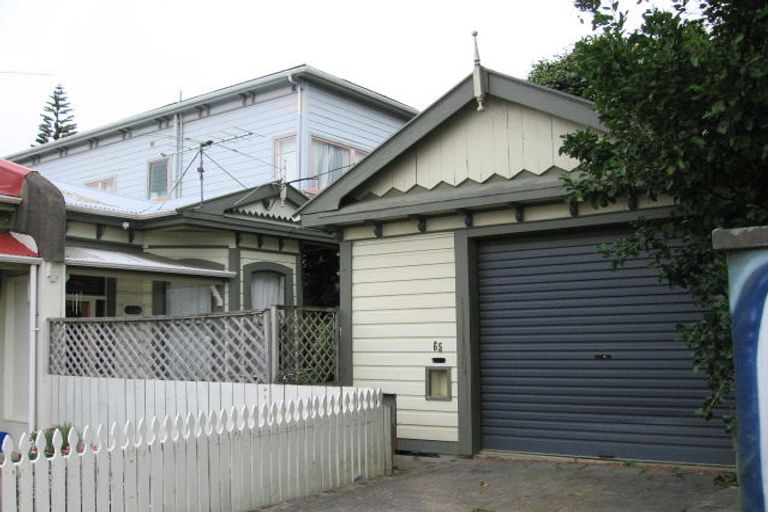 Photo of property in 65 Te Wharepouri Street, Berhampore, Wellington, 6023