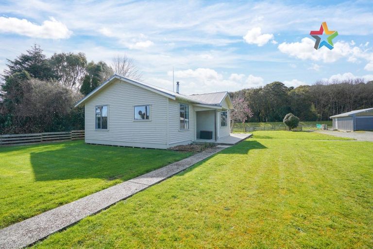 Photo of property in 6 Half Mile Road, Tuatapere, 9620