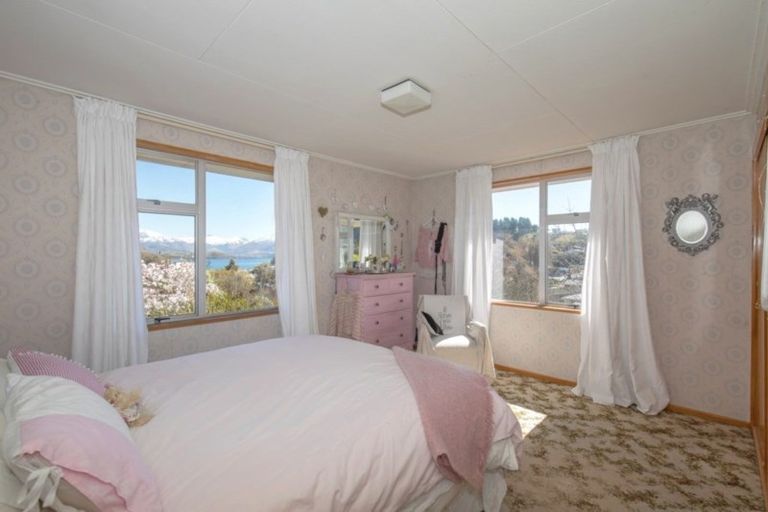 Photo of property in 33 Stratford Terrace, Wanaka, 9305