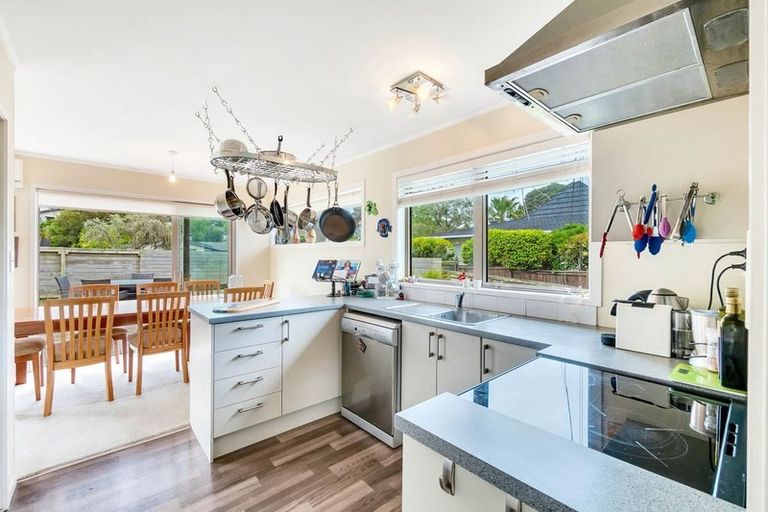 Photo of property in 22 Scarlock Avenue, Browns Bay, Auckland, 0630