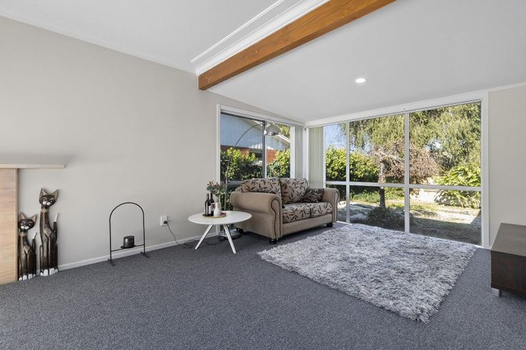 Photo of property in 10 Lynwood Place, Chedworth, Hamilton, 3210