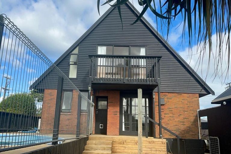 Photo of property in 241 Victoria Street West, Pukekohe, 2120