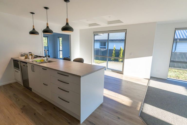 Photo of property in 3 Field View, Bradford, 9011