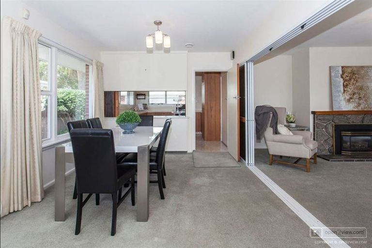 Photo of property in 42 Grahams Road, Ilam, Christchurch, 8041