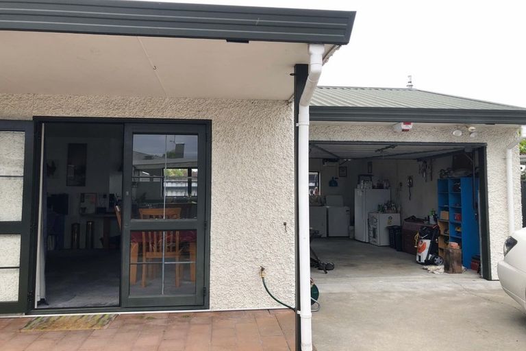 Photo of property in 25a Howard Road, Taradale, Napier, 4112