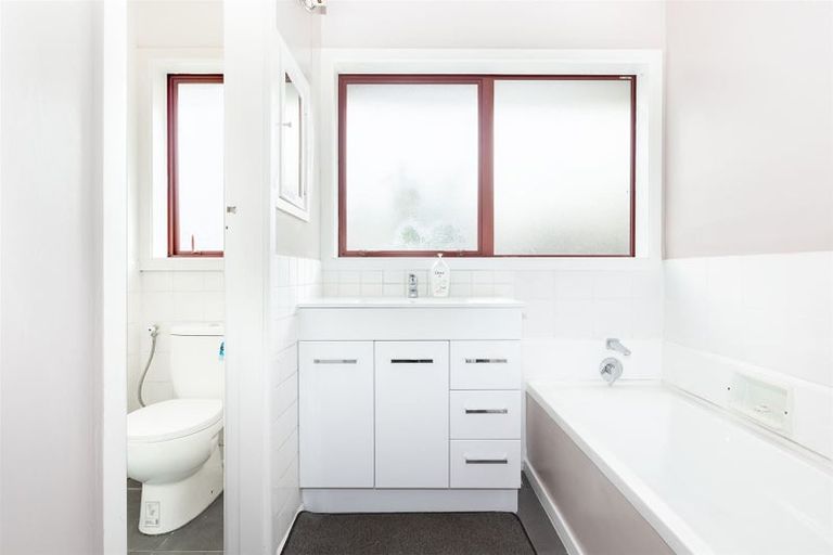 Photo of property in 99 Woodbury Street, Russley, Christchurch, 8042