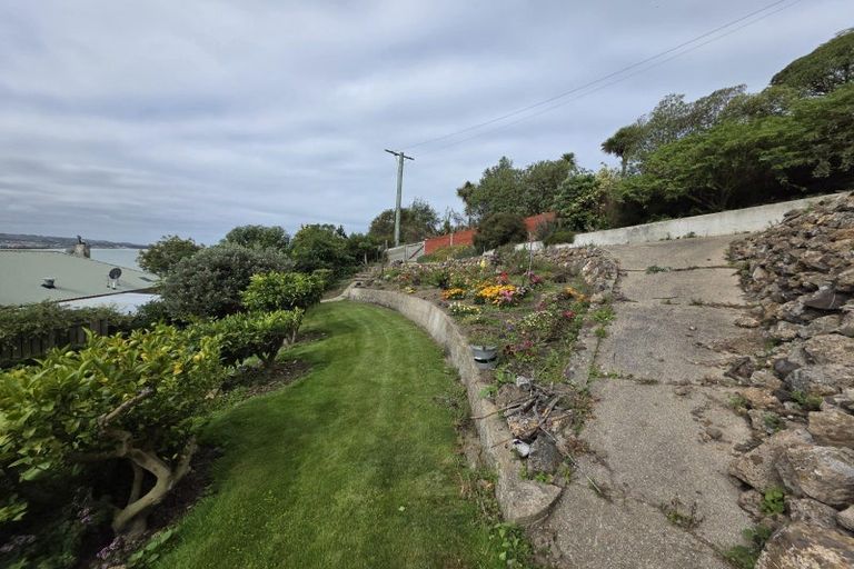 Photo of property in 2 Avon Street, South Hill, Oamaru, 9400