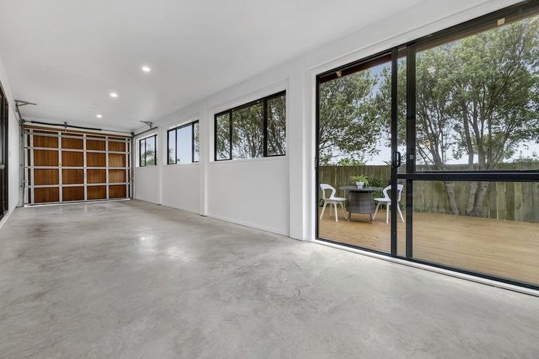 Photo of property in 22 Tui Brae, Beachlands, Auckland, 2018