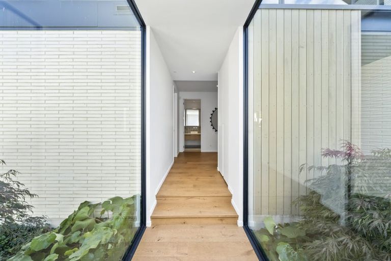 Photo of property in 27 Idris Road, Fendalton, Christchurch, 8052