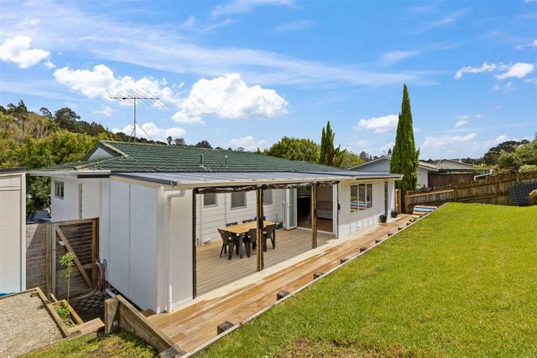 Photo of property in 16 William Hadlow Place, Hatfields Beach, Orewa, 0931