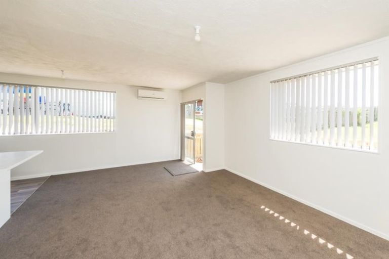 Photo of property in 40a Karyn Street, Castlecliff, Whanganui, 4501