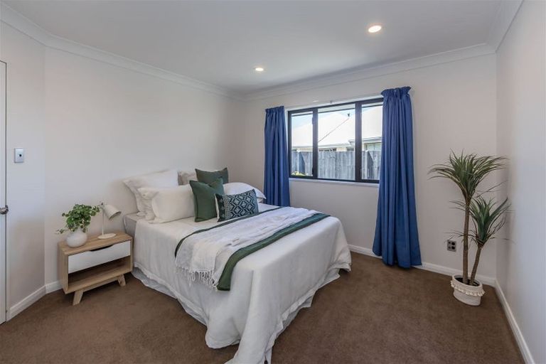 Photo of property in 9 Seclusion Lane, Parklands, Christchurch, 8083