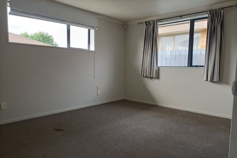 Photo of property in 32 Kayes Road, Pukekohe, 2120