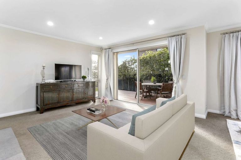 Photo of property in 38 Madison Terrace, Silverdale, 0932