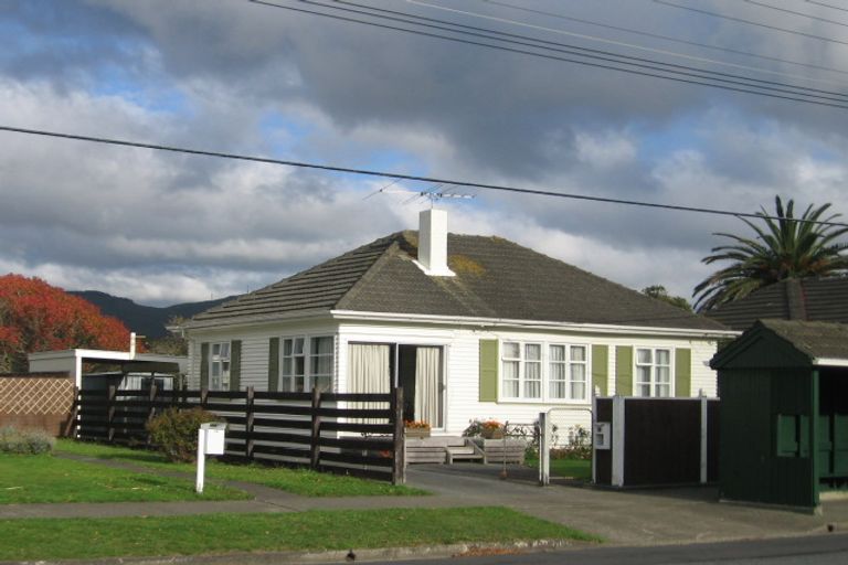 Photo of property in 24 Reynolds Street, Taita, Lower Hutt, 5011