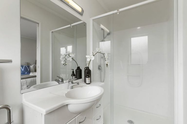 Photo of property in 48 Blackwood Drive, Wattle Downs, Auckland, 2103