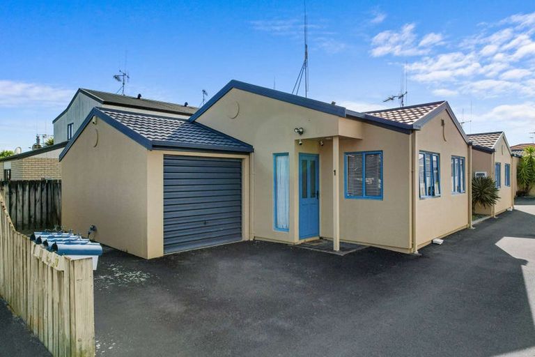 Photo of property in 1 Paterson Street, Frankton, Hamilton, 3204