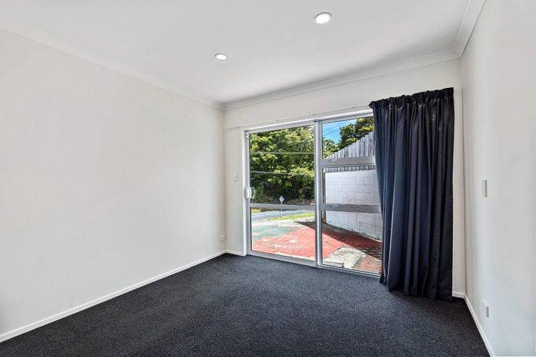 Photo of property in 8 Memorial Drive, Parahaki, Whangarei, 0112