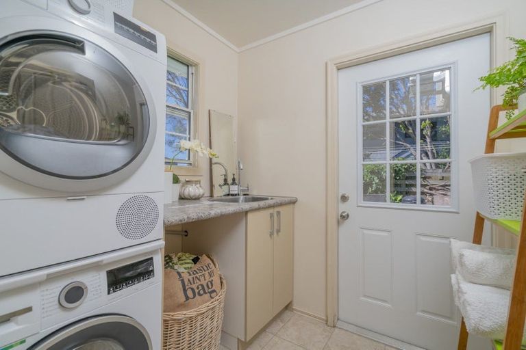 Photo of property in 5 Wells Place, Whitianga, 3510