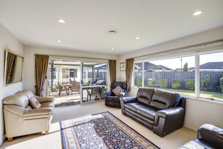 Photo of property in 10 Milford Place, Poraiti, Napier, 4112