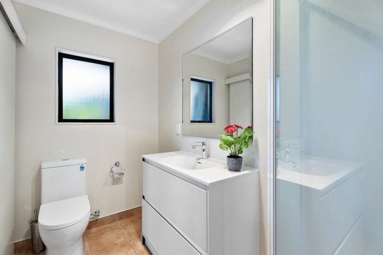 Photo of property in 14 Coralsea Way, Arkles Bay, Whangaparaoa, 0932