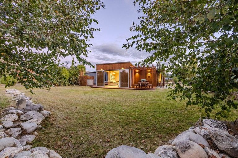 Photo of property in 70 Grandview Road, Lake Hawea, Wanaka, 9382