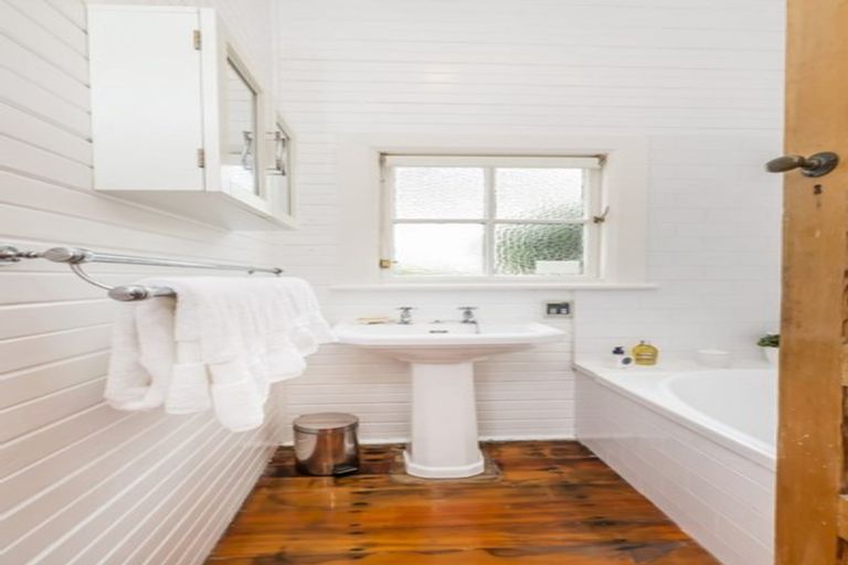 Photo of property in 33 Te Whiti Street, Kilbirnie, Wellington, 6022