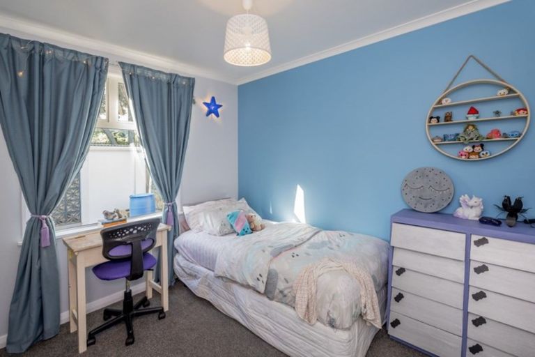 Photo of property in 153 Wellington Road, Paekakariki, 5034