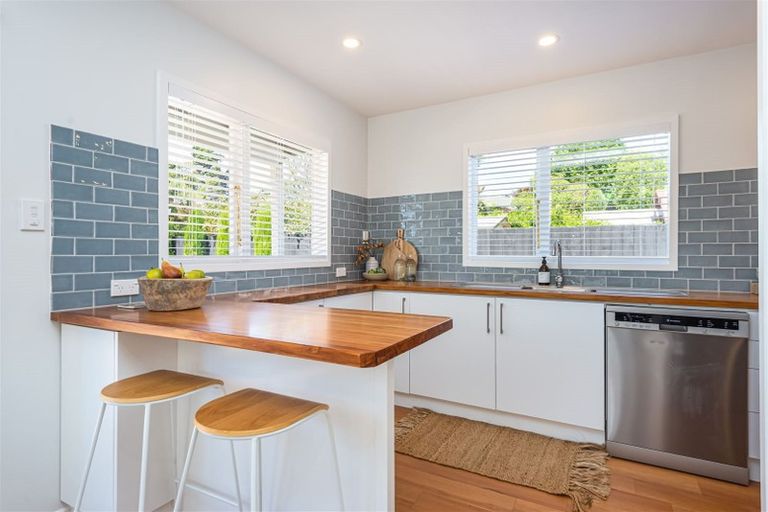 Photo of property in 18 Celia Street, Redcliffs, Christchurch, 8081