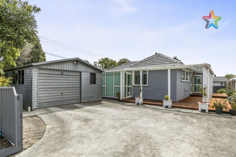 Photo of property in 353 Stokes Valley Road, Stokes Valley, Lower Hutt, 5019