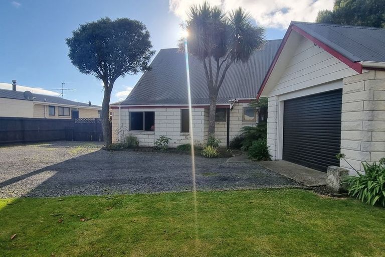 Photo of property in 11 Cedar Crescent, Mosgiel, 9024
