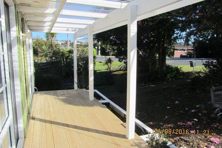 Photo of property in 51 Peach Road, Glenfield, Auckland, 0629