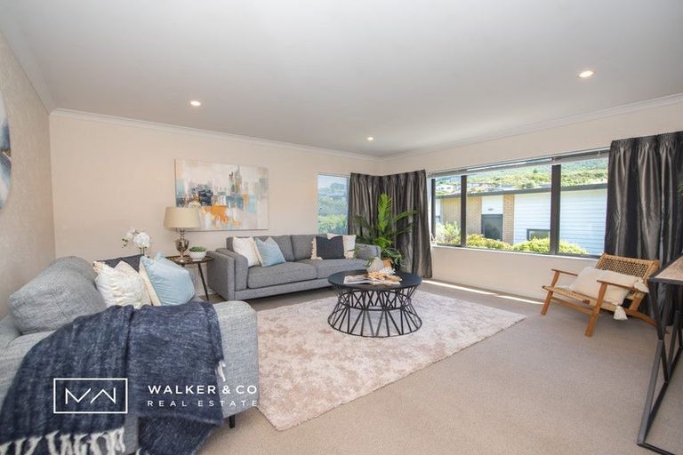 Photo of property in 14 Cosgrove Rise, Riverstone Terraces, Upper Hutt, 5018