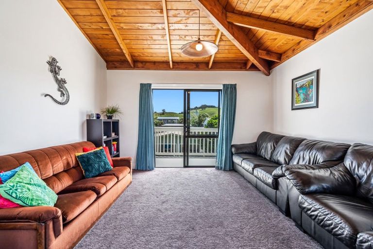 Photo of property in 9 Hall Road, Pataua North, Whangarei, 0175