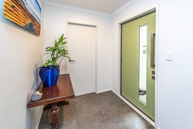 Photo of property in 16 Simon Street, Tawhero, Whanganui, 4501