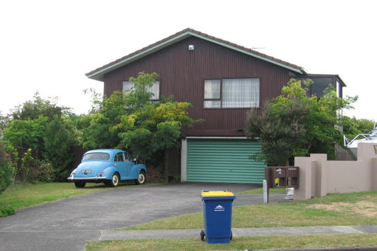 Photo of property in 1/25 Sartors Avenue, Northcross, Auckland, 0630