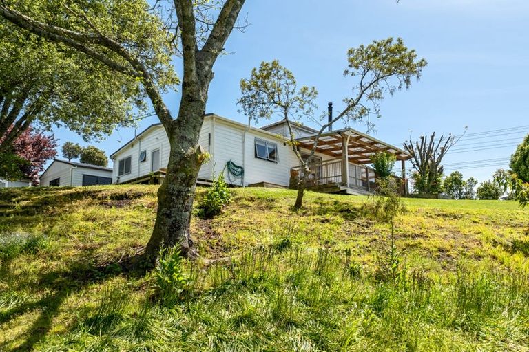 Photo of property in 20 Dudley Road Lower, Inglewood, 4386