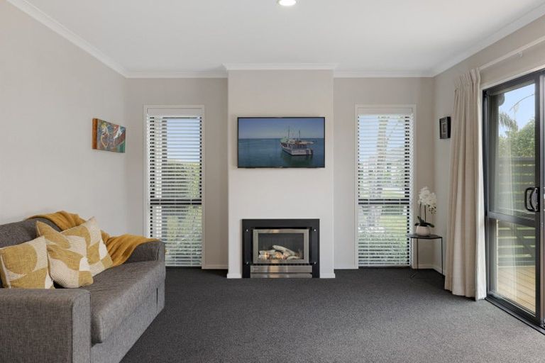 Photo of property in 20 Montia Close, Papamoa Beach, Papamoa, 3118